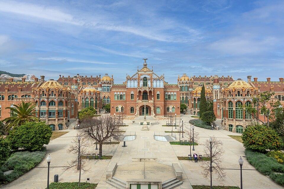 Hôpital de la Santa Creu i Sant Pau, un complexe moderniste conçu comme cité sanitaire